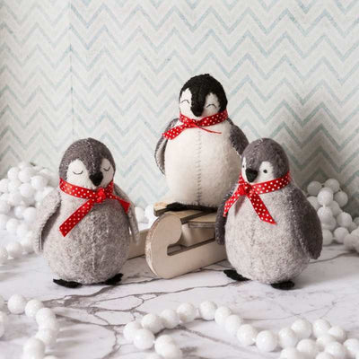 Baby Penguins Felt Craft Kit | Yarn Worx