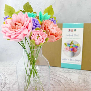 Dahlias in Bloom Felt Flower Craft Kit | Yarn Worx