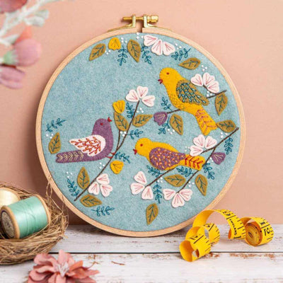 Dawn Chorus Appliqué Hoop Craft Kit | Yarn Worx