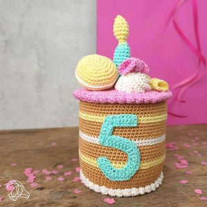 Hardicraft - Birthday Cake - Crochet Kit | Yarn Worx