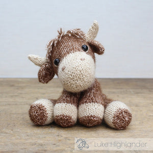 Hardicraft - Luke Highlander (Highland Cow) - Knitting Kit | Yarn Worx