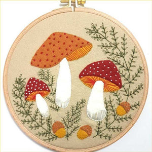 Toadstool Appliqué Hoop Craft Kit | Yarn Worx