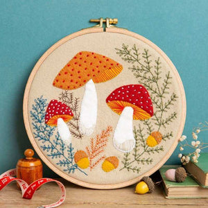 Toadstool Appliqué Hoop Craft Kit | Yarn Worx